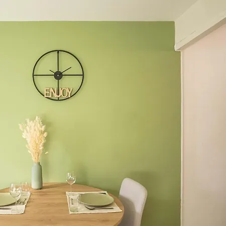 Apartment Le Bicolore ~ Rue Calme ~ Centre-ville